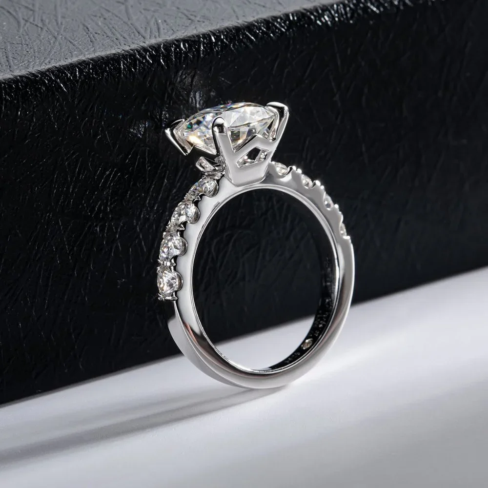 Certified 4.3 ct. t.w. Moissanite Diamond 4 Prone Solitaire Engagement Ring NEW